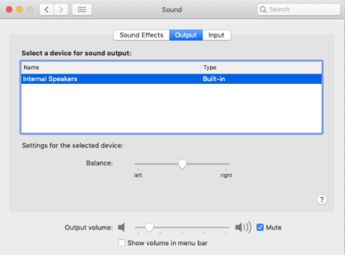 すでに iPhone で使用されている場合は、AirPods を Mac に接続します。